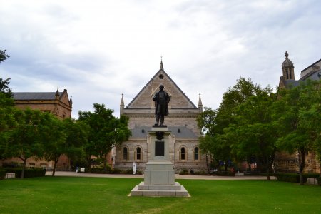 新加坡管理大学